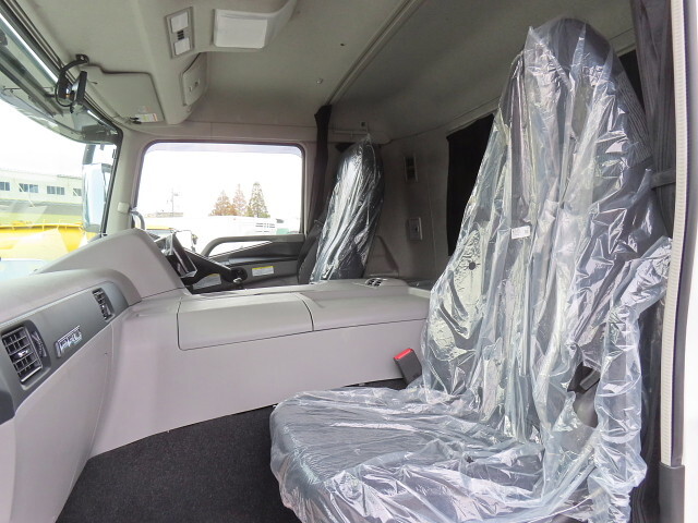 三菱ふそうスーパーグレートトレーラーヘッド（トラクターヘッド）大型（10t）[写真13]