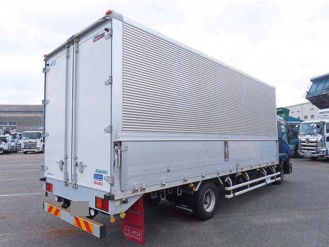 いすゞフォワードアルミウイング中型（4t）[写真02]