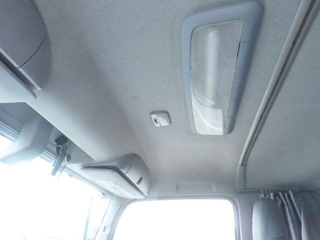 いすゞフォワードアルミウイング中型（4t）[写真22]