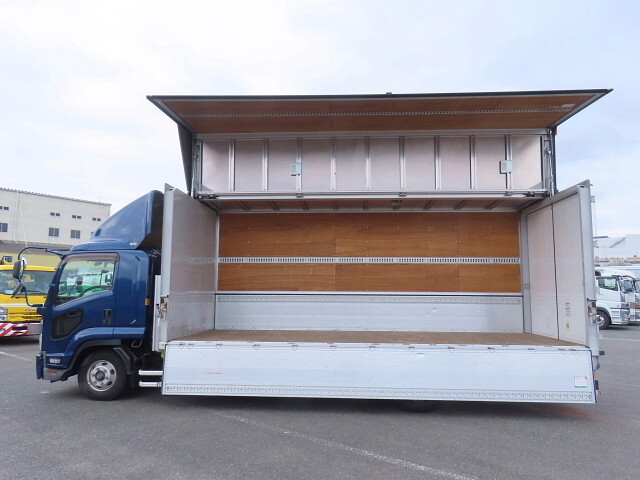 いすゞフォワードアルミウイング中型（4t）[写真26]