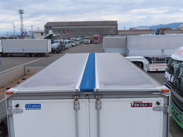 いすゞフォワードアルミウイング中型（4t）[写真07]