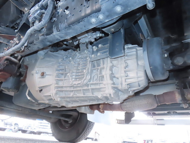 いすゞフォワードアルミウイング中型（4t）[写真08]