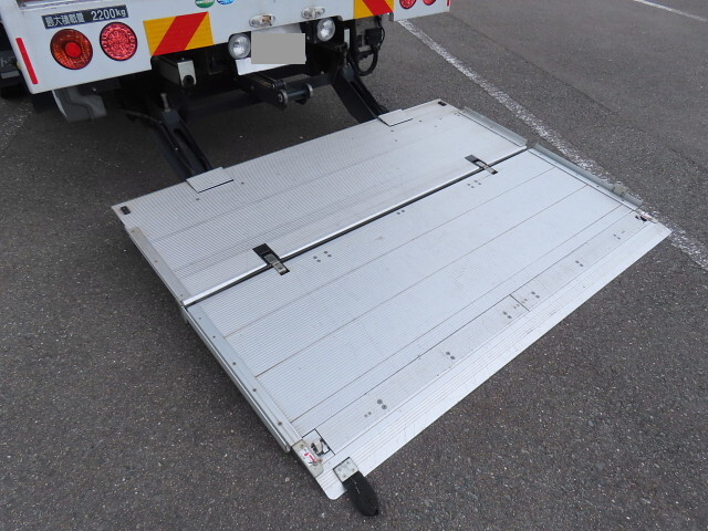 日野レンジャーアルミウイング中型（4t）[写真30]