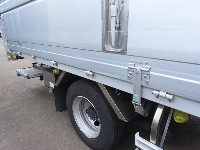 日野レンジャーアルミウイング中型（4t）[写真32]