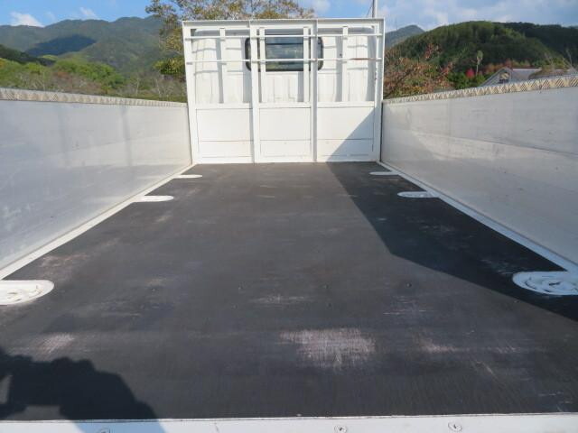 日野デュトロアルミブロック小型（2t・3t）[写真24]