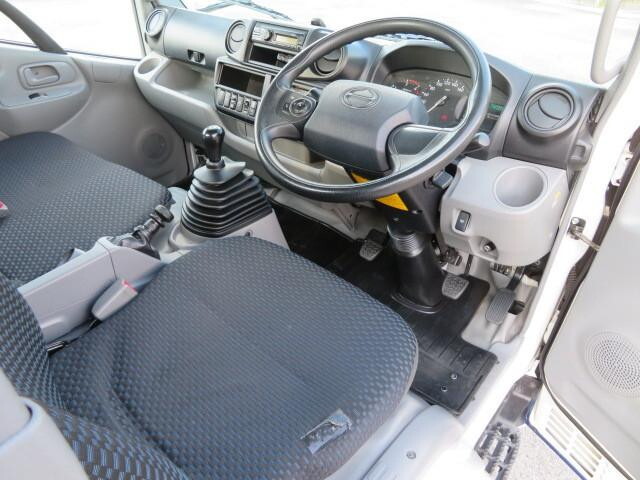 日野デュトロアルミブロック小型（2t・3t）[写真08]