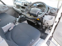 日野デュトロアルミブロック小型（2t・3t）[写真09]