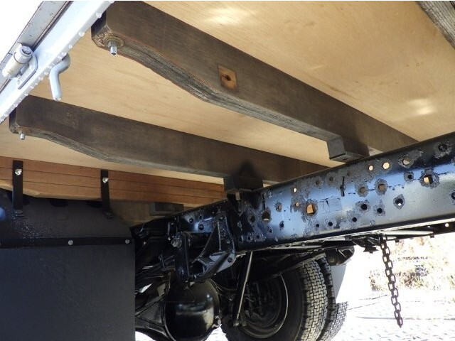 いすゞエルフアルミブロック小型（2t・3t）[写真11]