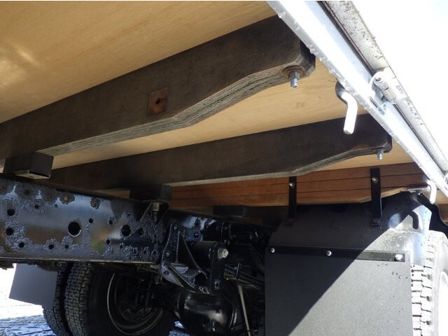 いすゞエルフアルミブロック小型（2t・3t）[写真15]