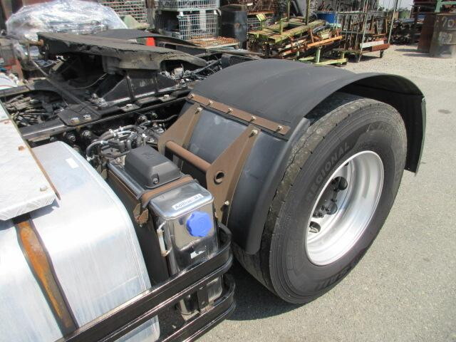 日産クオントレーラーヘッド（トラクターヘッド）大型（10t）[写真12]