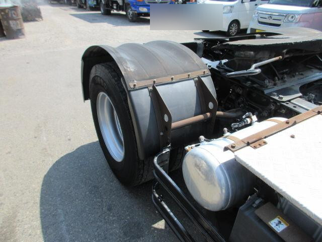 日産クオントレーラーヘッド（トラクターヘッド）大型（10t）[写真09]