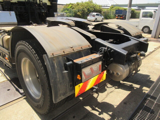 日産クオントレーラーヘッド（トラクターヘッド）大型（10t）[写真11]