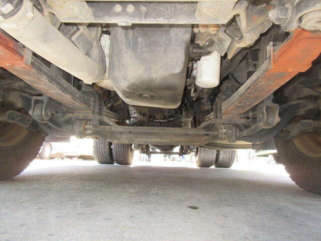 日産クオントレーラーヘッド（トラクターヘッド）大型（10t）[写真16]