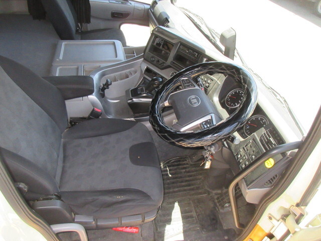 日産クオントレーラーヘッド（トラクターヘッド）大型（10t）[写真18]