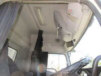 日産クオントレーラーヘッド（トラクターヘッド）大型（10t）[写真21]