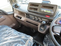 三菱ふそうキャンター平ボディ小型（2t・3t）[写真13]