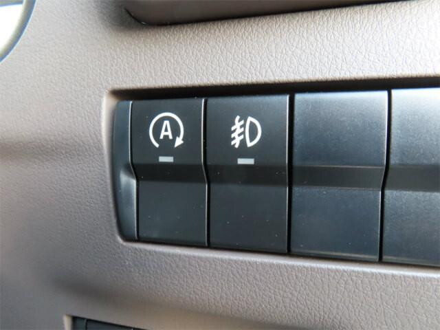 三菱ふそうキャンター平ボディ小型（2t・3t）[写真13]