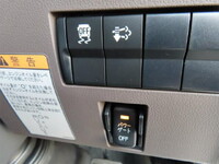 三菱ふそうキャンター平ボディ小型（2t・3t）[写真15]