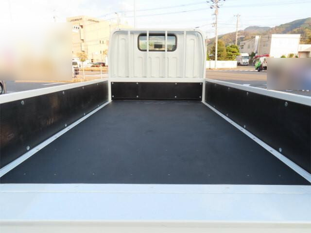 三菱ふそうキャンター平ボディ小型（2t・3t）[写真23]