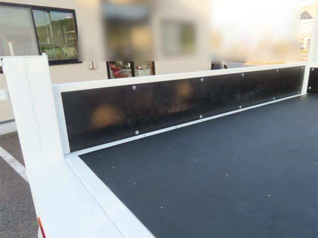 三菱ふそうキャンター平ボディ小型（2t・3t）[写真25]