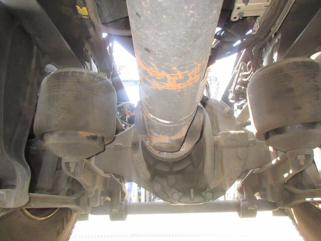 日産クオントレーラーヘッド（トラクターヘッド）大型（10t）[写真16]