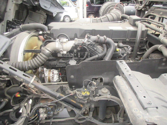 日産クオントレーラーヘッド（トラクターヘッド）大型（10t）[写真18]