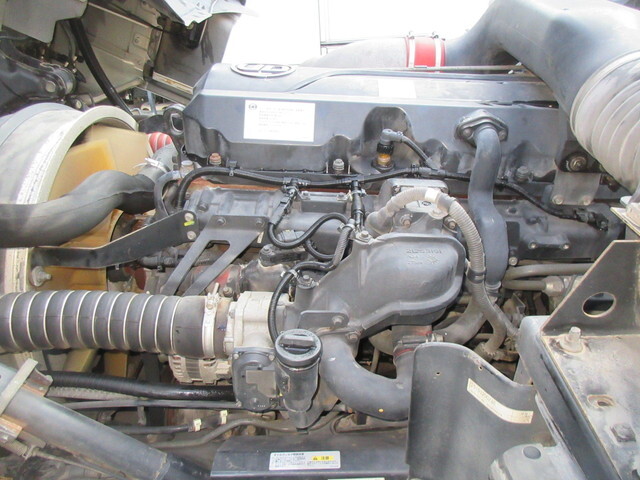 日産クオントレーラーヘッド（トラクターヘッド）大型（10t）[写真23]