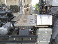 日産クオントレーラーヘッド（トラクターヘッド）大型（10t）[写真08]