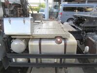 日産クオントレーラーヘッド（トラクターヘッド）大型（10t）[写真09]