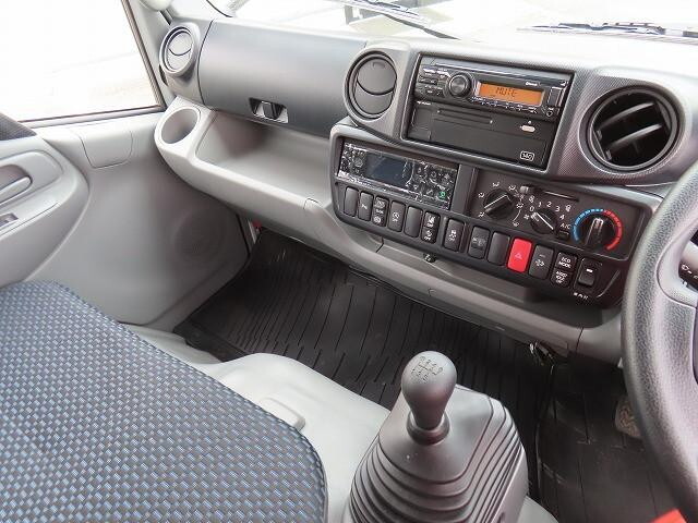 日野デュトロ冷凍車（冷蔵車）小型（2t・3t）[写真13]