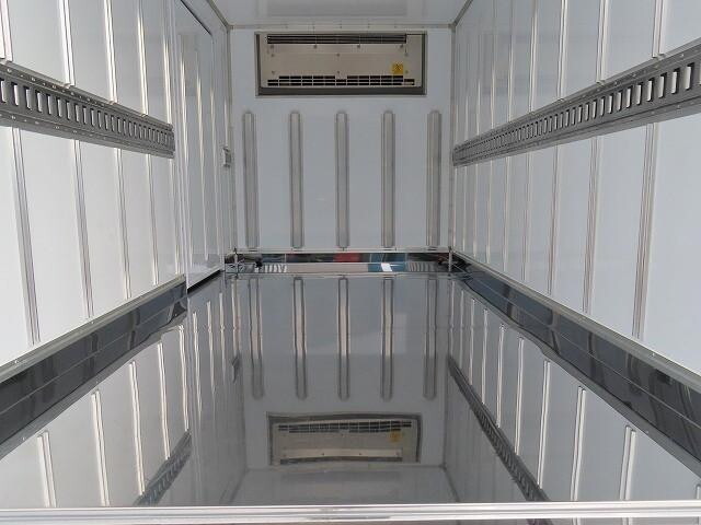 日野デュトロ冷凍車（冷蔵車）小型（2t・3t）[写真23]