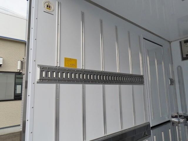 日野デュトロ冷凍車（冷蔵車）小型（2t・3t）[写真25]