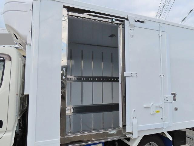日野デュトロ冷凍車（冷蔵車）小型（2t・3t）[写真29]