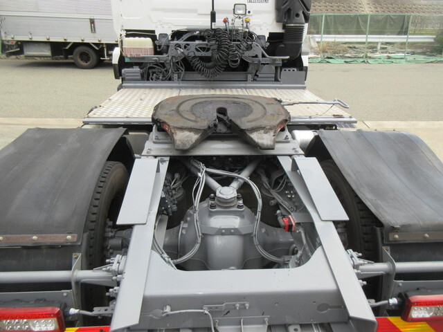 日産クオントレーラーヘッド（トラクターヘッド）大型（10t）[写真06]