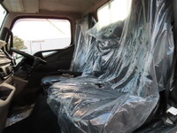 三菱ふそうキャンター平ボディ小型（2t・3t）[写真11]