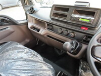 三菱ふそうキャンター平ボディ小型（2t・3t）[写真13]