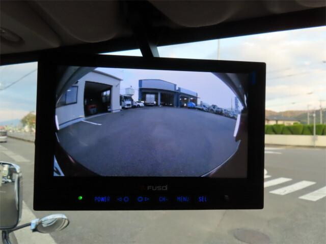 三菱ふそうキャンター平ボディ小型（2t・3t）[写真18]