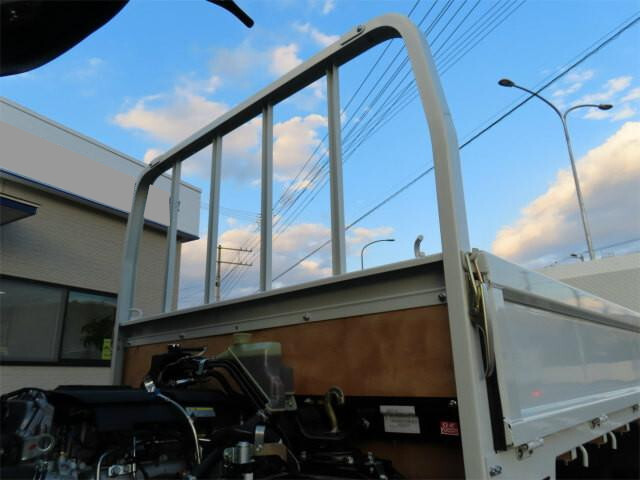 三菱ふそうキャンター平ボディ小型（2t・3t）[写真26]