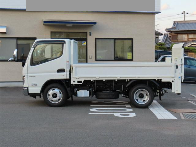 三菱ふそうキャンター平ボディ小型（2t・3t）[写真03]