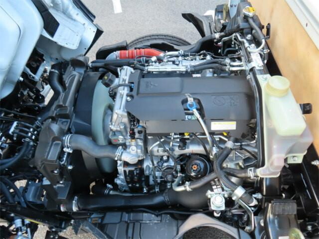 三菱ふそうキャンター平ボディ小型（2t・3t）[写真31]