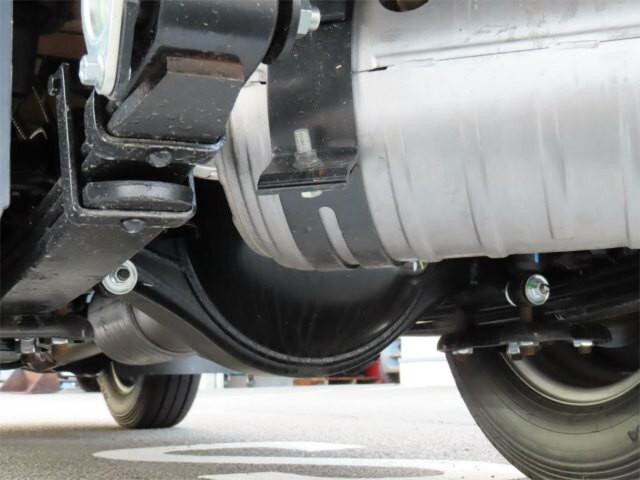 三菱ふそうキャンター平ボディ小型（2t・3t）[写真37]