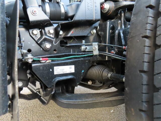 三菱ふそうキャンター平ボディ小型（2t・3t）[写真38]