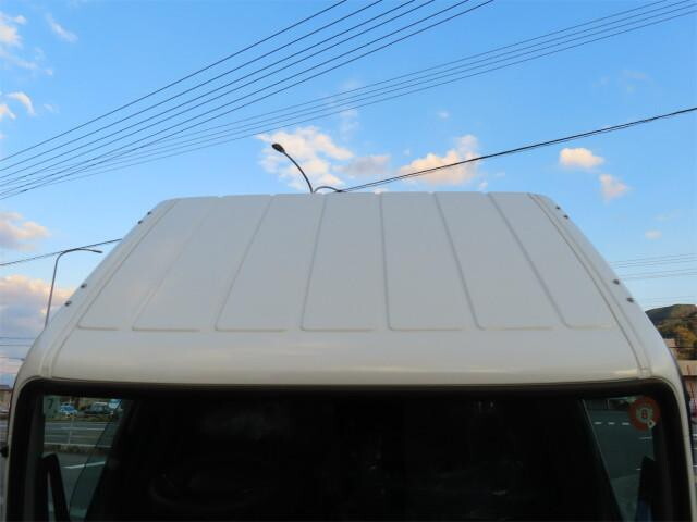 三菱ふそうキャンター平ボディ小型（2t・3t）[写真06]