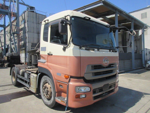 日産クオントレーラーヘッド（トラクターヘッド）大型（10t）[写真03]