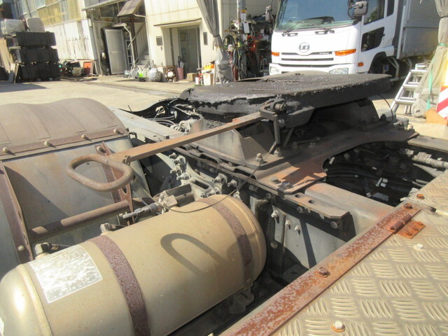 日産クオントレーラーヘッド（トラクターヘッド）大型（10t）[写真09]