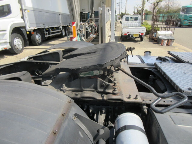 日産クオントレーラーヘッド（トラクターヘッド）大型（10t）[写真14]