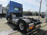 日産クオントレーラーヘッド（トラクターヘッド）大型（10t）[写真02]