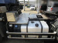 日産クオントレーラーヘッド（トラクターヘッド）大型（10t）[写真09]