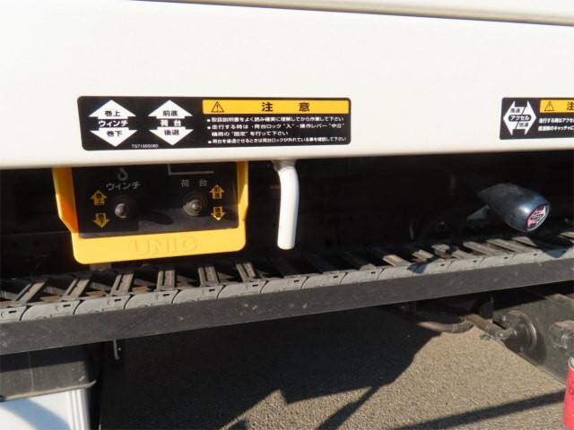 いすゞエルフセーフティローダー小型（2t・3t）[写真26]