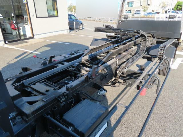 いすゞエルフセーフティローダー小型（2t・3t）[写真40]